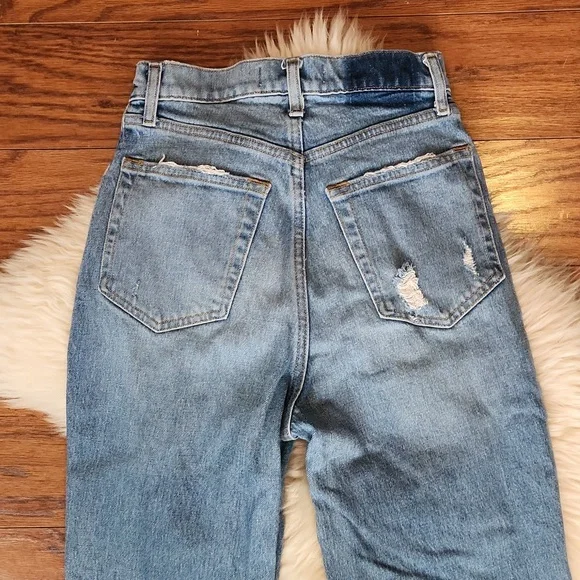 Abercrombie & Fitch 90's Straight Leg Medium Wash Jeans - Picture 4 of 6